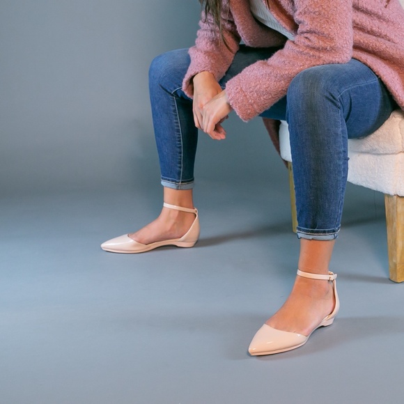 CONVERTIBLE HEEL - Pashion 1.0 The D'Orsay - Sand Patent 4" Block Heel - Picture 2 of 3